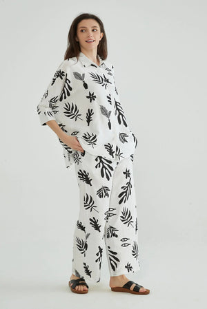 Casual Travel Outfits for Mature Women