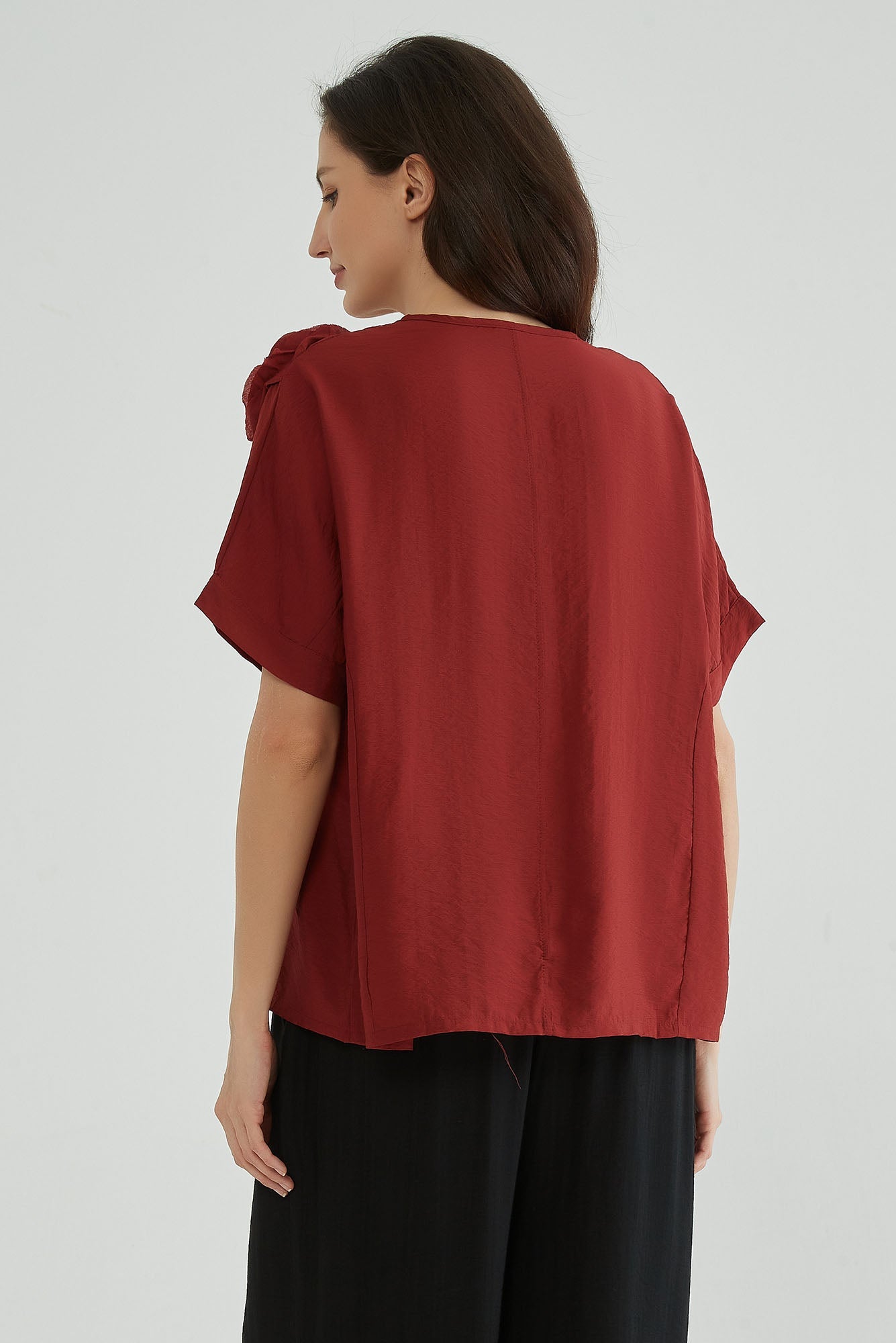 Cherrywood Women Flower Applique Top - Whisper Mint