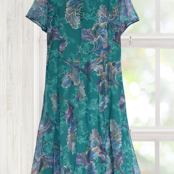 Emerald Green Short Sleeve Dress Sample Tied Notched Short Sleeve Dress Emerald Green Short Sleeve Dress Sample Tied Notched Short Sleeve Dress