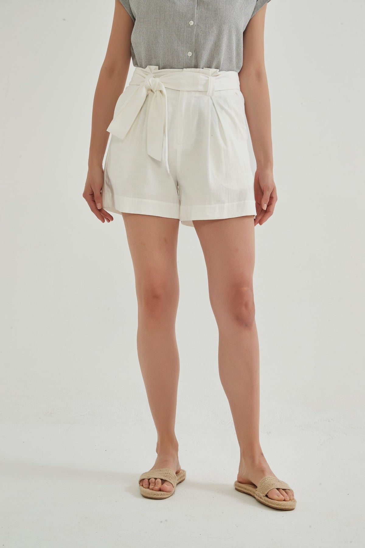 Dahlia Bow Tie Elastic Waist Linen Shorts - Whisper Mint
